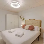 Апартаменты Wonderful With Heated Pool