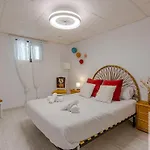 Апартаменты Wonderful With Heated Pool Бенальмадена