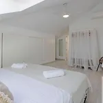 Апартаменты Wonderful With Heated Pool *