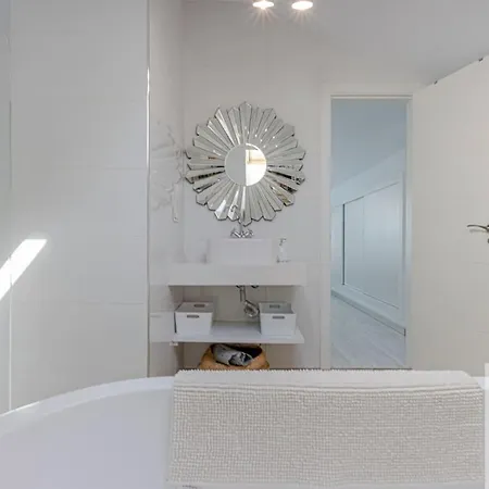 Apartman Wonderful With Heated Pool